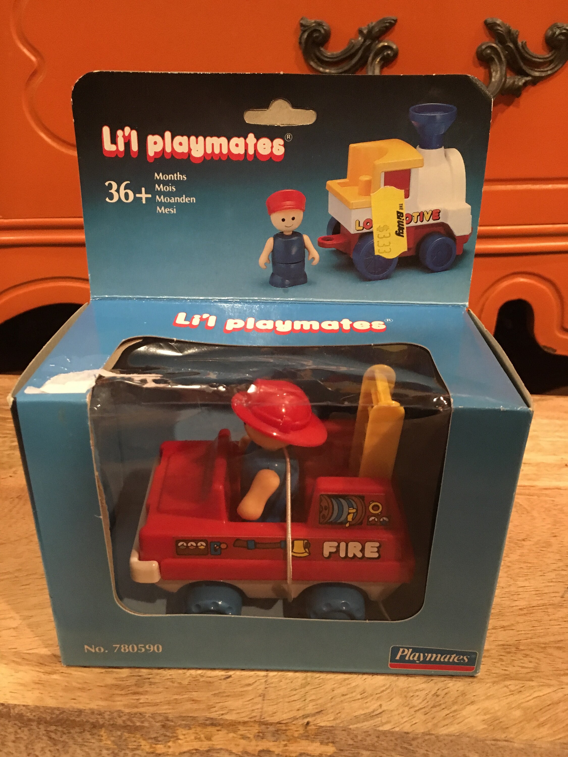 VÉHICULE DE POMPIERS Renault 1998 Neuf dans sa boite SOLIDO made in