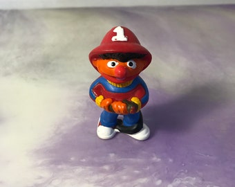 Vintage Sesame Street ERNIE Figure PVC Cake Topper Rare Vintage Toy! Sesame Street figure!