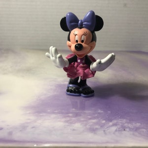 Vintage Disney Minnie Mouse in Cloth Dress PVC Figure Toy/Cake Topper - Minnie Mouse!