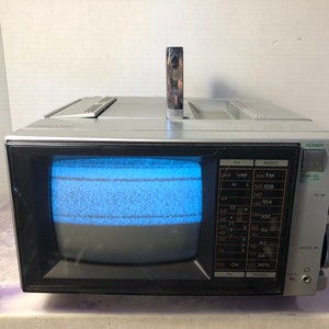 Vintage GoldStar Portable 5&quot; TV Am-Fm Radio w/Ant KMA-0506 Cord Works 1987
