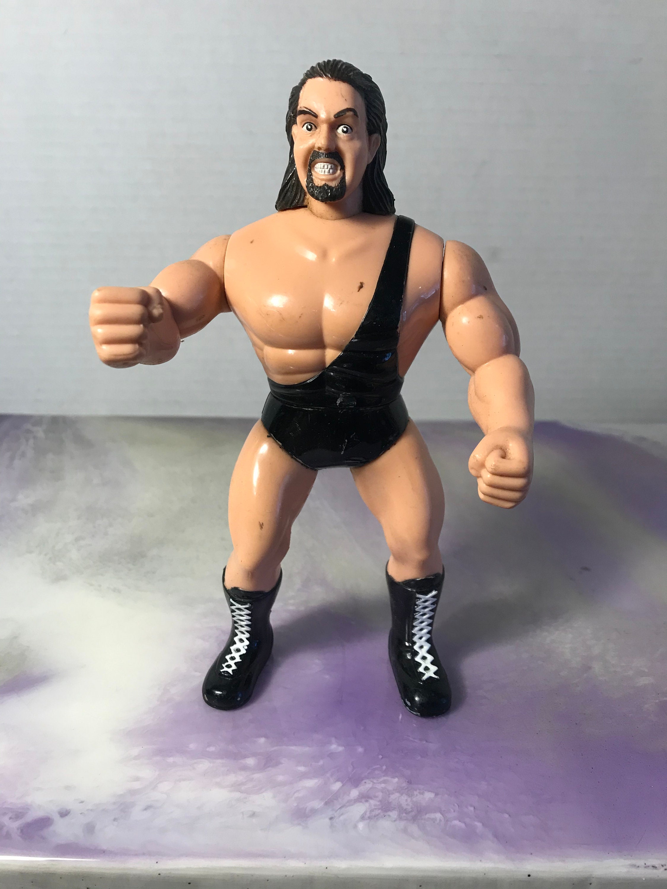 Vintage 1998 the Giant -NWO WCW Wrestling Action Figure
