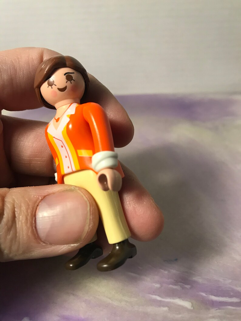 Vintage Playmobil 90/'s Playmobil Set Figures Rare Vintage Nostalgia Woman in Orange Shirt Cream Pants Outfit Figure