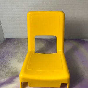 Vintage 1990&#39;s Used Playskool Yellow Dollhouse Chair - Toddler Tyke Accessory  - Opens!
