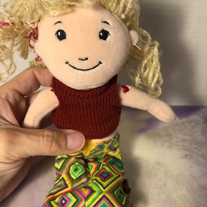 Vintage Manhattan Groovy Girls Victoria  Soft Plush 2000 - Cool Retro Item Doll