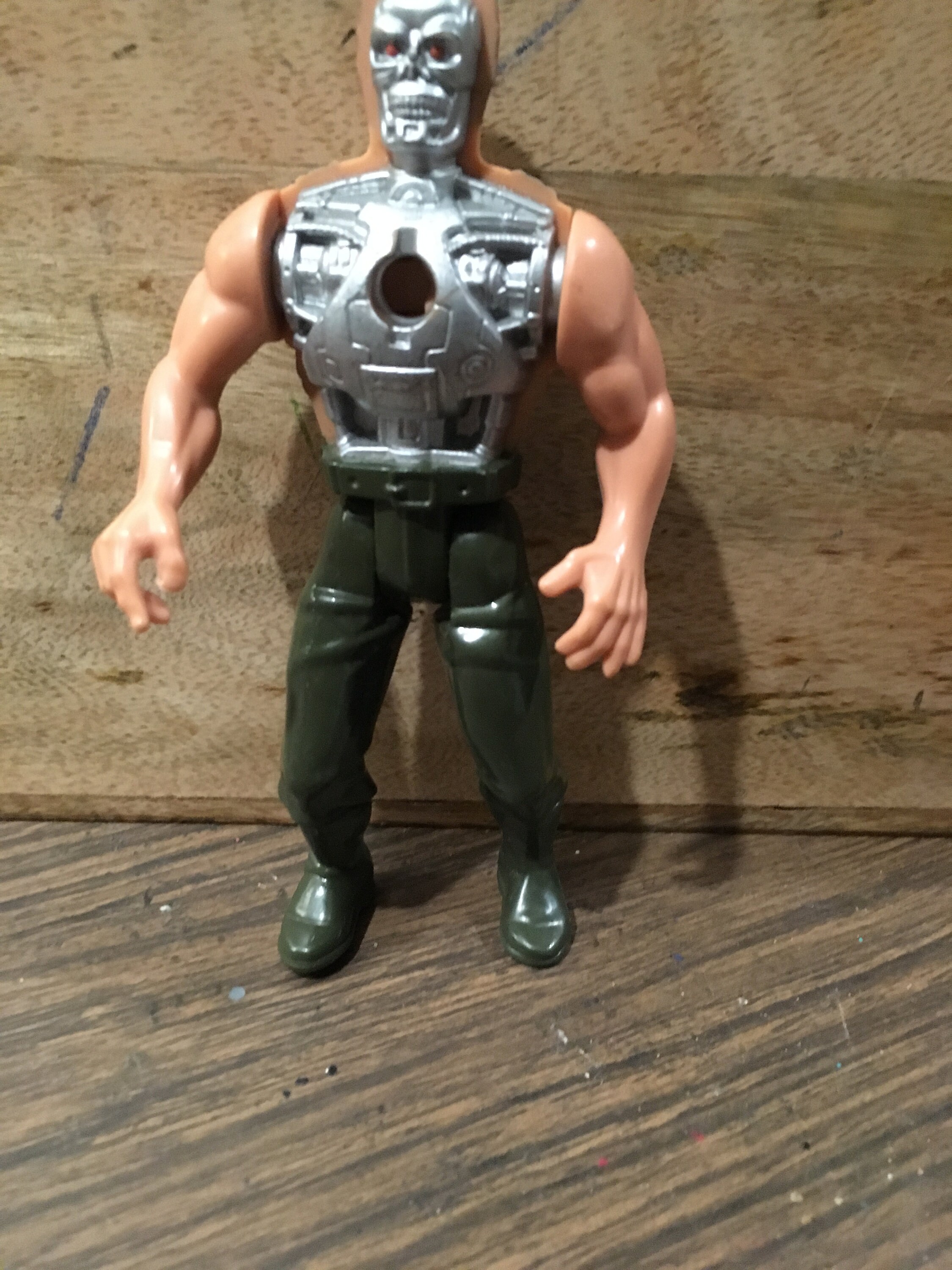 Vintage 1991 Kenner Battle Damaged Terminator 2 T2 Action