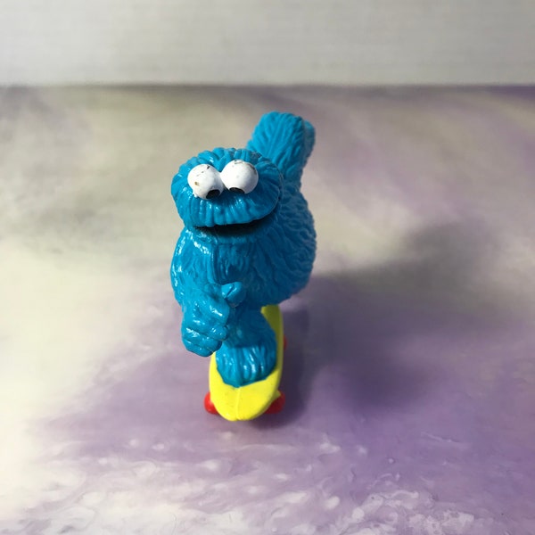 Vintage Applause Sesame Street Cookie Monster Skateboard Figure PVC Cookie Monster Cake Topper Rare Vintage Toy! Sesame Street figure!