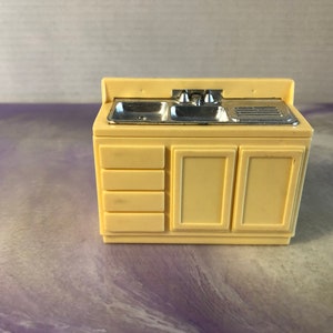 Vintage 1970&#39;s Arco Hong Kong Ltd Dollhouse Furniture - Kitchen Sink / Cabinets - Rare Vintage Toy Dollhouse Nostalgia