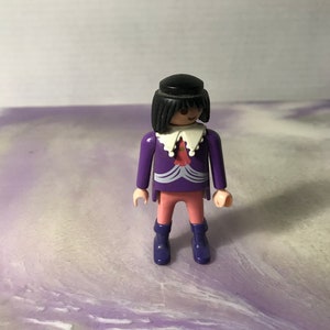 Vintage Playmobil - Mulher com roupa roxa Figura - Conjunto de bonecos Playmobil dos anos 90 - Nostalgia vintage rara