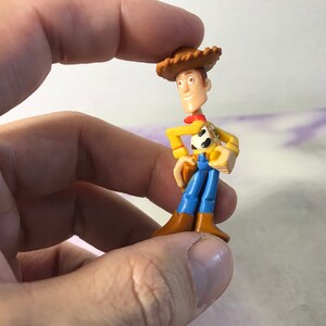 Vintage Disney Pixar Toy Story - Action Figure - 2 inch Sheriff Woody - Rare Vintage Toy Story Cake Topper Figure 90's image 2