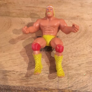 1985 hulk hogan action figure