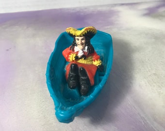 Vintage 1991 Hook Film - Captain Hook in Boat Toy (missing Flag) - Peter Pan Hook Dustin Hoffman Toy