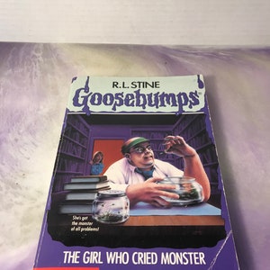 Vintage The Girl Who Cried Monster (Goosebumps Series) por R.L. Stine (Libro en rústica) - Vintage 90's Kids Novel