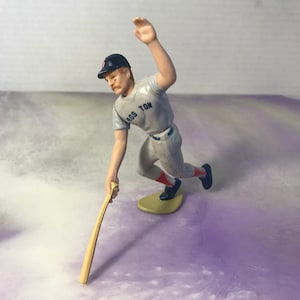 Kenner - Starting Lineup - MLB Baseball - Wade Boggs Action Figure - Vintage 1980&#39;s Boston Red Sox Figure