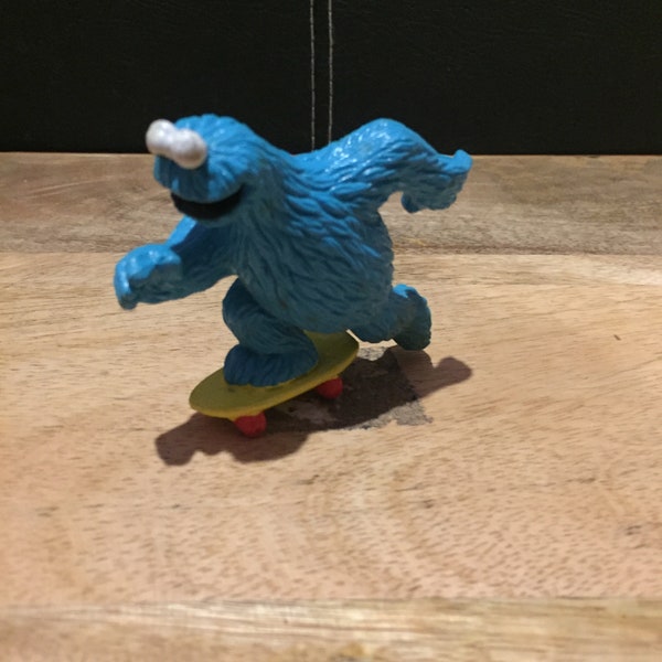 Vintage Applause Sesame Street Cookie Monster Skateboard Figure PVC Cookie Monster Cake Topper Rare Vintage Toy! Sesame Street figure! Lot 6