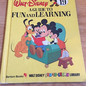 Walt Disney Bantam book - a guide to fun and learning (Volume 19)(1984) Vintage Disney Children&#39;s Book