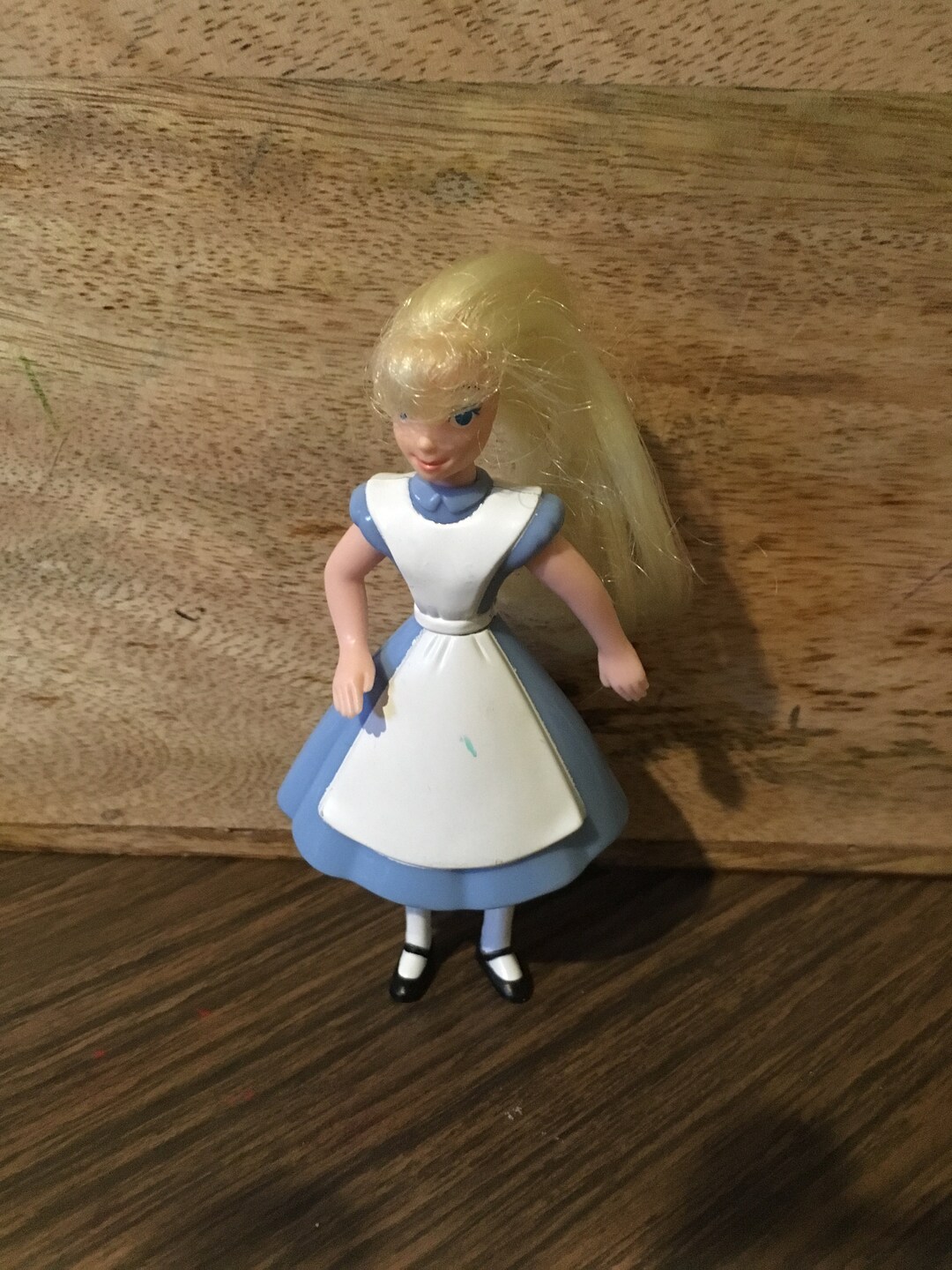Vintage Disney Alice in Wonderland Alice Figure Happy Meal Toy Cake