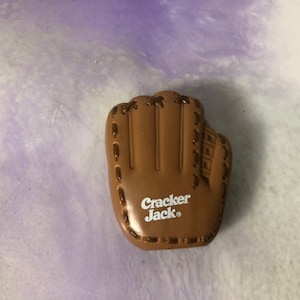Vintage Cracker Jack Baseball Themed Magnifying Glass Toy - Baseball Glove - Rare Vintage Cracker Jack Toy