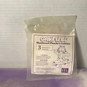 Vintage 1980&#39;s Garfield on Skateboard PVC Figure Brand New Sealed! Nostalgia MCDONALD&#39;S Vintage Happy Meal Toy Rare Nostalgia