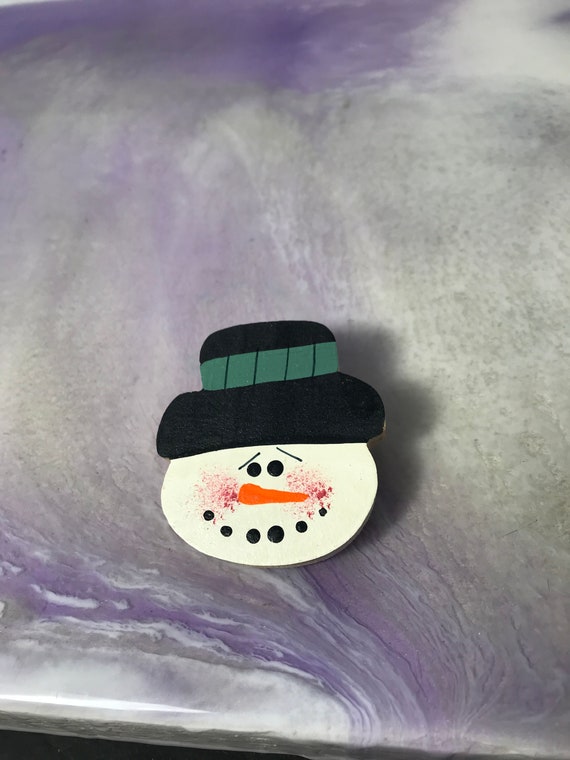 Vintage SNOWMAN Christmas Themed Lapel Pin - Rare… - image 1