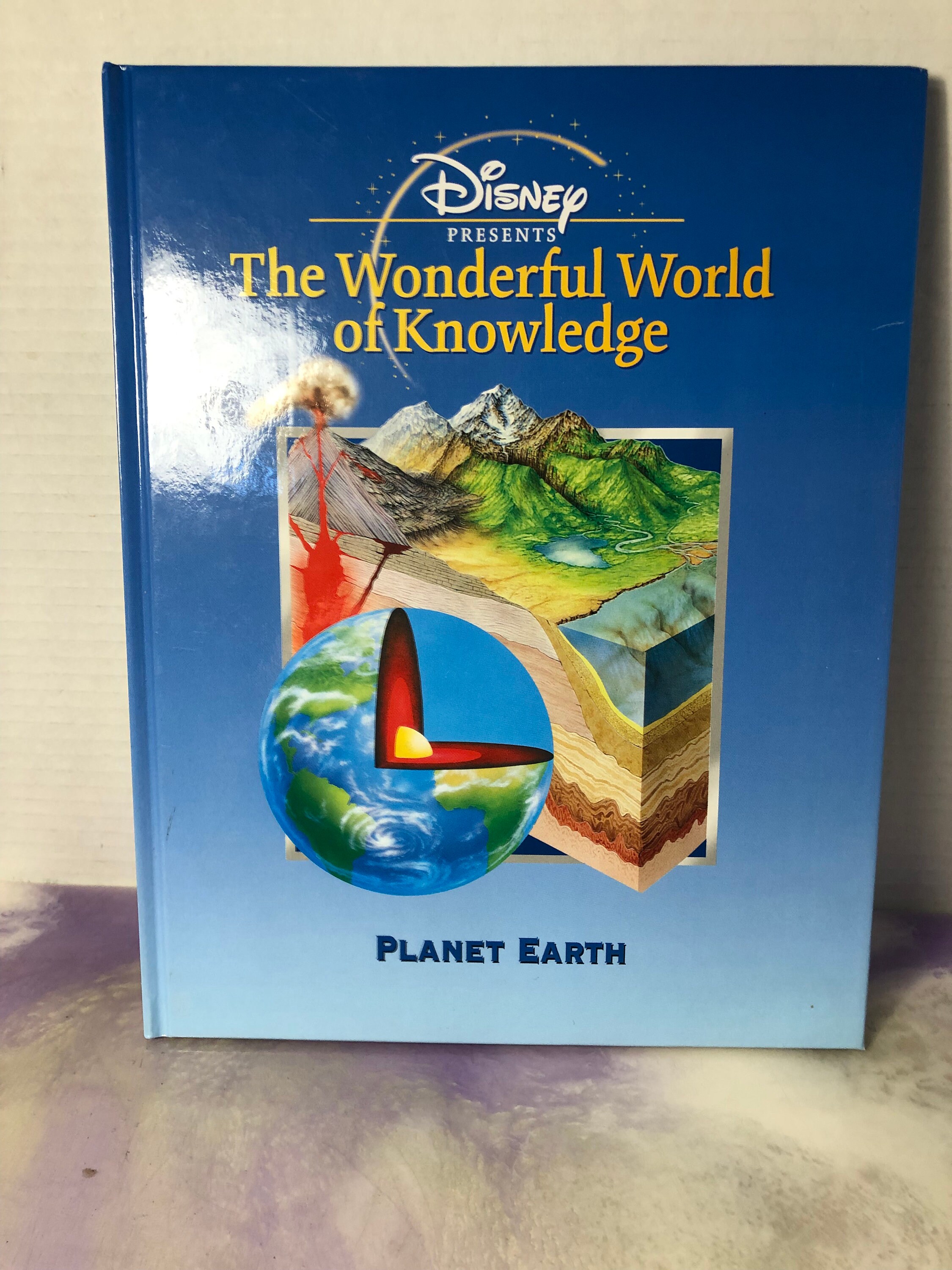 Vintage Disney's the Wonderful World of Knowledge 1999 - Planet