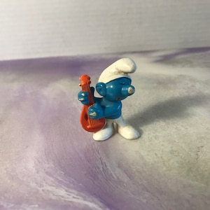 Vintage Smurfs 2&quot; Smurf (SMURF Holding Sitar) Figure PVC Cake Topper Rare Vintage Toy! Smurf Vintage figure!