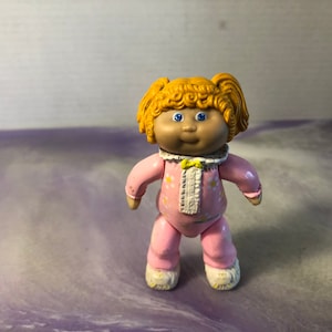 Vintage  Cabbage Patch Girl PVC Figure Pink Outfit Baby Rare Vintage Figure