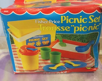 Vintage 1984 Fisher Price Fun with Food Picnic Set Complete #2002 with box - Brand New Unused