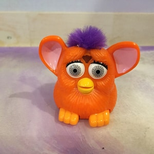 Vintage 90&#39;s Mcdonalds Orange Furby Toy - Rare Vintage Mcdonalds Furby Happy Meal Toy Lot 2