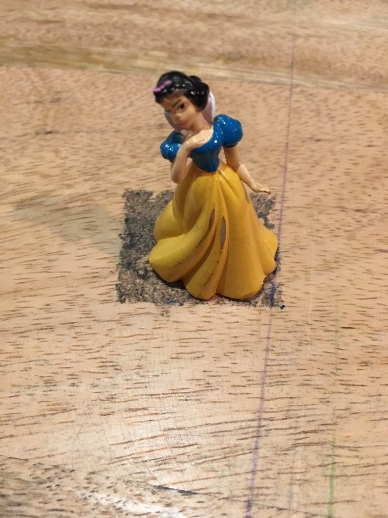 Lot 2 Vintage Disney 2 inch SNOW WHITE Figure PVC Cake Topper Rare Vintage Toy Fun Vintage Toy