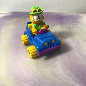 Vintage 1980&#39;s Garfield 4x4 PVC Figure! Nostalgia MCDONALD&#39;S Vintage Happy Meal Toy Rare Nostalgia