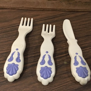 Vintage Little Tykes Fun With Food White Seashell Forks and Knife Lot !   Rare Nostalgia 1980&#39;s Little Tykes Play Food