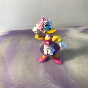Vintage Disney EPCOT 94 Magic Kingdom DAISY Figure with Movable Limbs PVC Figure Toy/Cake Topper