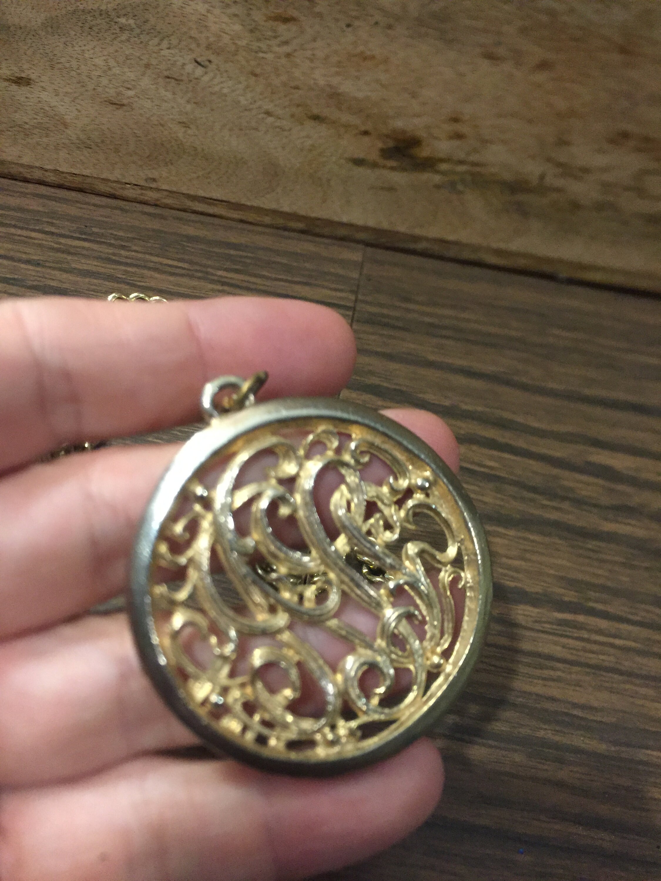 ヴィンテージ　コスチュームジュエリー　ペンダント(チェーン付) ヴィンテージコスチュームジュエリーチェーンとペンダント - 希少な