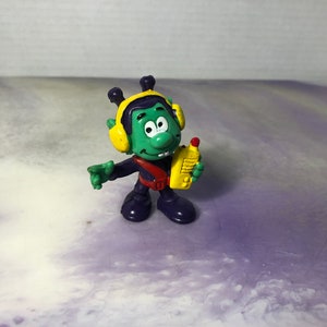 Vintage 1984 Bully PVC Figure - Astrosniks Figure  - Rare Vintage 80&#39;s Bully Figure