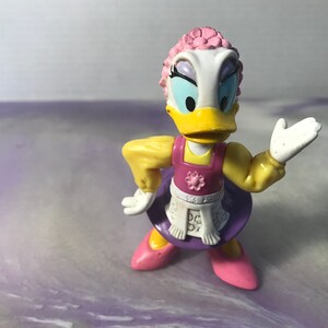 Vintage Disney EPCOT 94 Magic Kingdom DAISY Figure with Movable Limbs PVC Figure Toy/Cake Topper