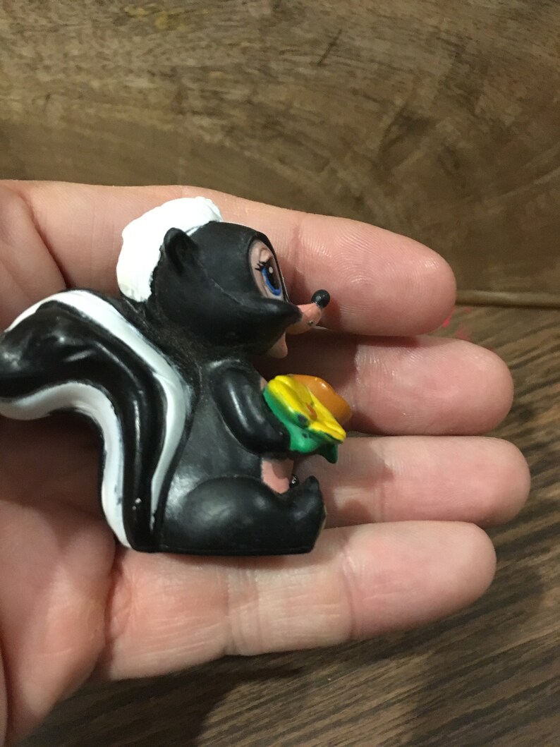 Disney Nostalgia figure FLOWER the Skunk PVC Cake Topper Rare Vintage Toy Vintage Disney Bambi Super Cute lot 2