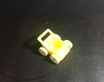 Passeggino giallo usato Fisher-Price Little People degli anni '60 e '70 - Accessorio vintage per Little People