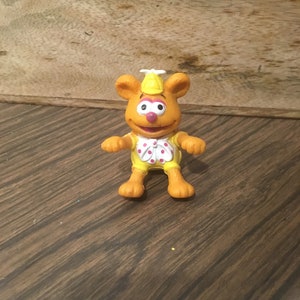 Vintage 1986 Muppet Babies Fozzie the Bear PVC Figure Cake Topper 2 1/2 inches Rare Vintage Figure Lot 7