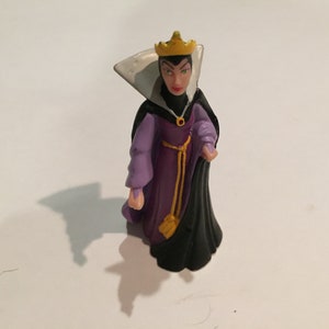 Vintage Disney EVIL QUEEN Snow White Figure PVC Cake Topper Rare Vintage Toy! Fun Vintage Toy!