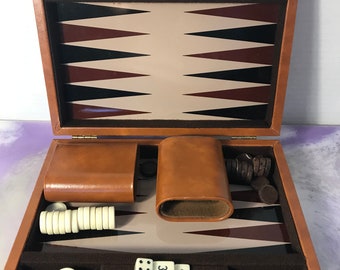 Backgammon Set De Voyage Planche De Bois SculptéÀ La Main Game Vintage Pliante Portable