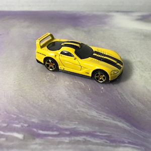 Vintage Matchbox 2000 Yellow Dodge Viper Vintage - Rare Vintage Matchbox Nostalgia