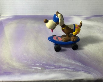 Vintage SMURFS Smurf (Dog on Skateboard) Figure PVC Cake Topper Rare Vintage Toy! Smurf Vintage figure!