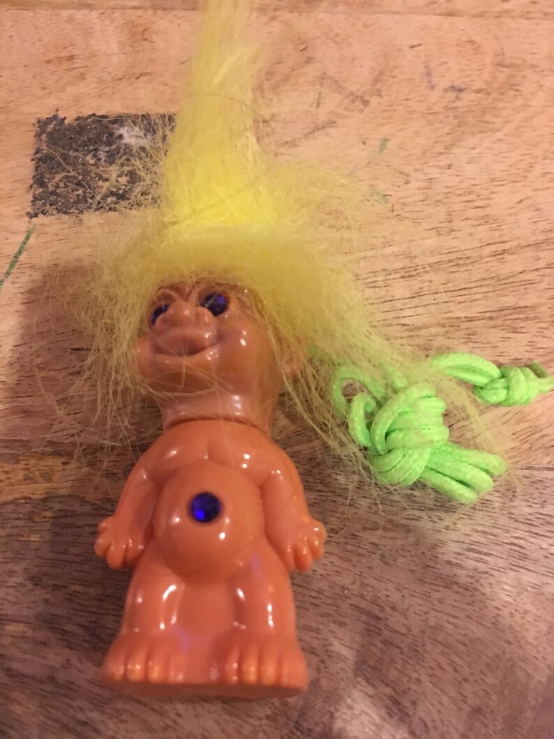 Vintage Troll Doll Yellow Hair Holds Bubbles Troll Vintage Rare 90/'s Treasure Trolls Nostalgia