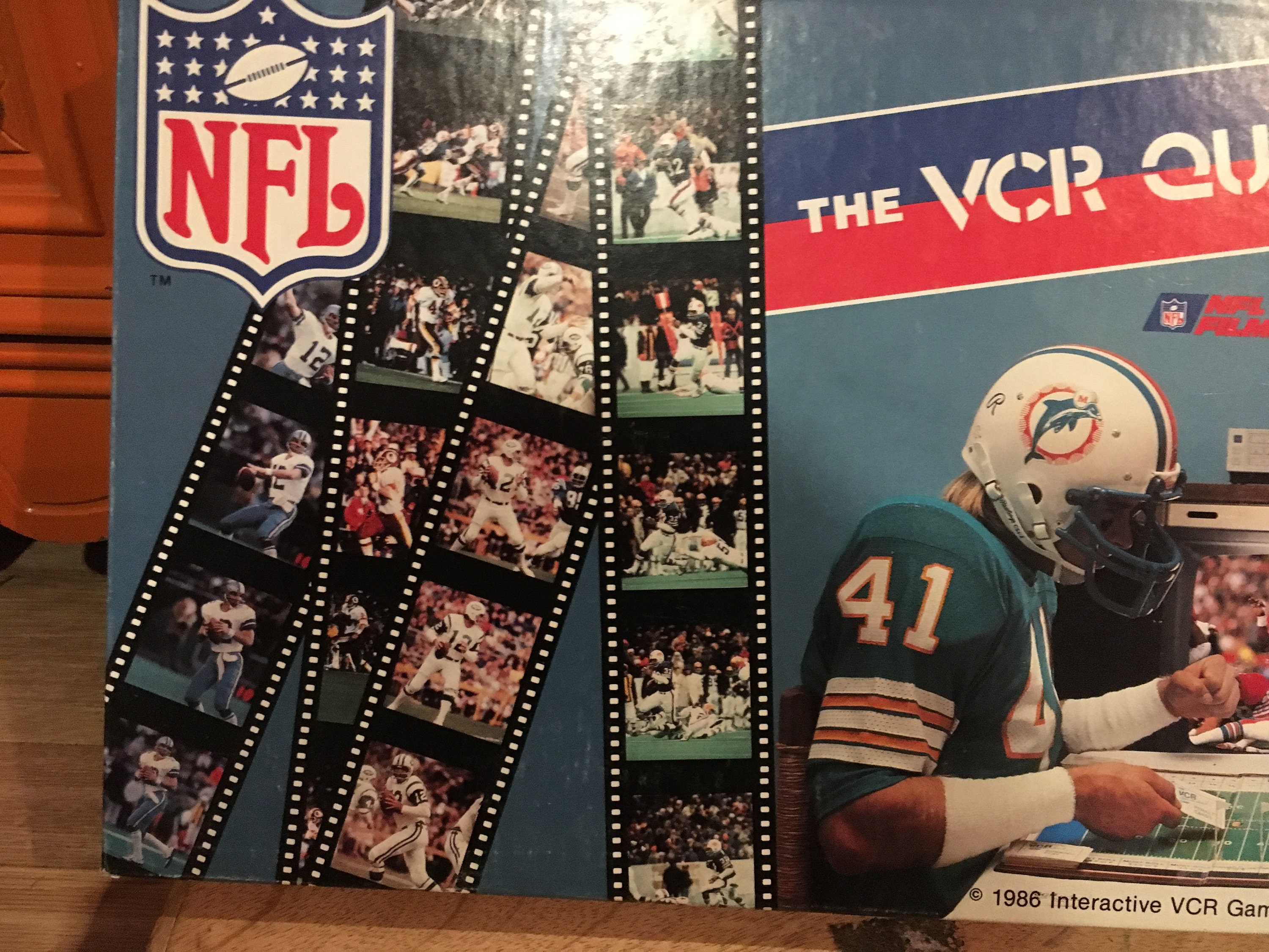 ビデオテクノロジー フットボールゲーム(1986年製) Vintage 1986 VCR Quarterback NFL Interactive VHS Football