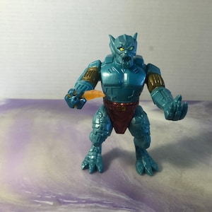 Vintage 1996 Gargoyles Hard Wired Broadway Figure Kenner 1996 Rare TV Show Figure - No Wings, Tail, Hand