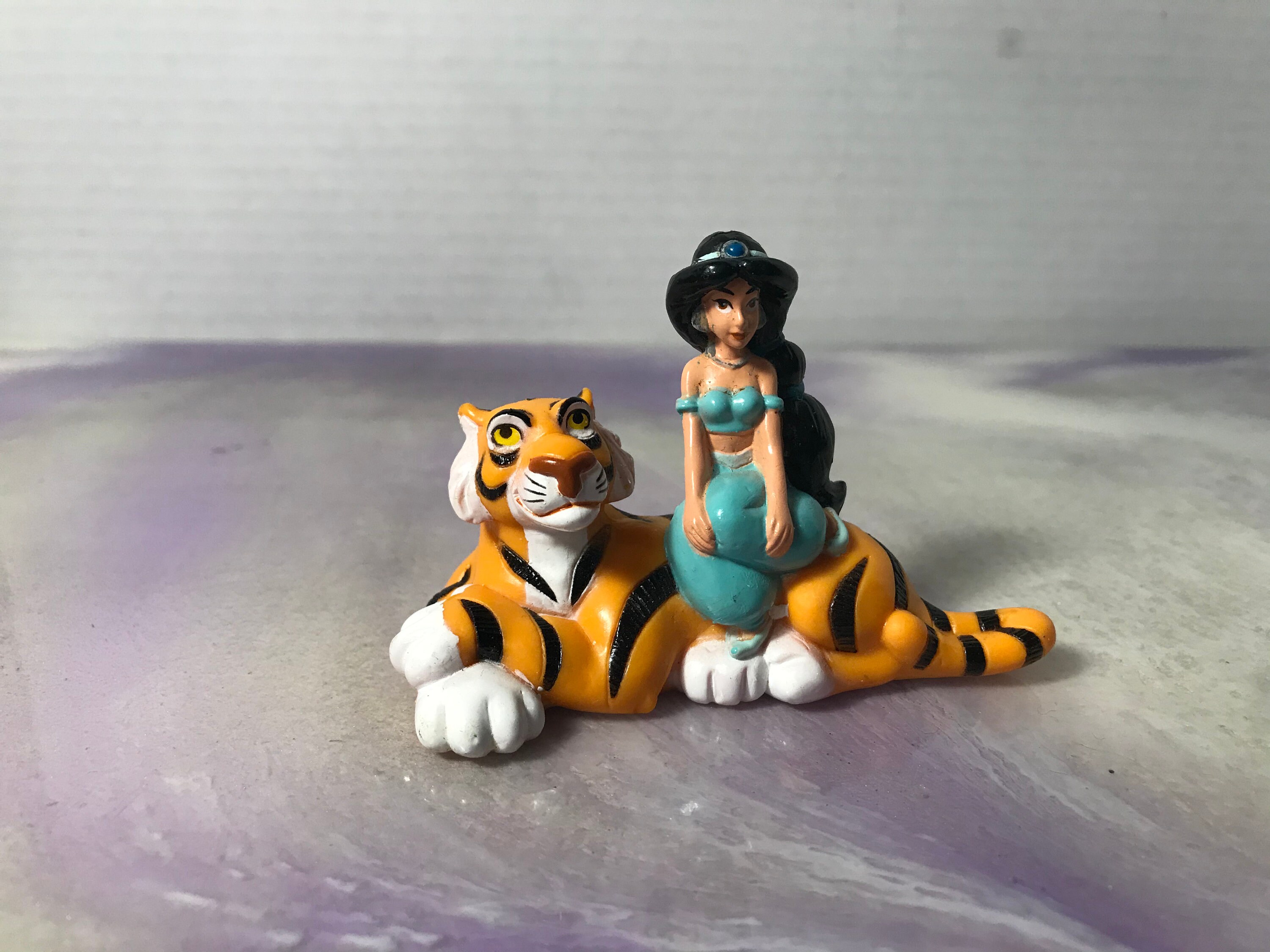 Vintage Disney Aladdin Princess Jasmine and Rajah the Tiger Figure 