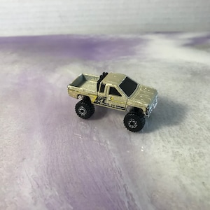Vintage Hot Wheels Mini Micro Die Cast Car Toy - Super Cool 1980&#39;s Hot Wheels Mini Car Toy