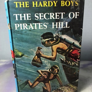 The Secret of Pirates' Hill  by Franklin W. Dixon THE HARDY BOYS  1966 Rare Vintage Book!