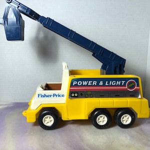 VINTAGE Fisher Price Husky Helpers 339 Power and Light Rig Helper Truck RARE Vintage Fisher Price Toy