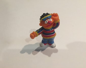 Vintage Sesame Street ERNIE Waving Figure PVC Cake Topper Rare Vintage Toy! Sesame Street figure! Lot 3